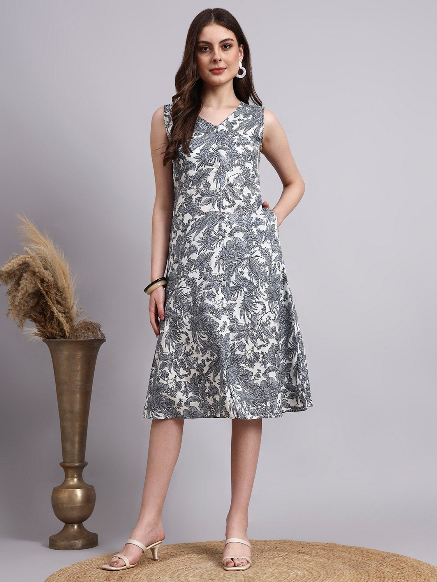 Grey Cotton Printed Dress-image-38