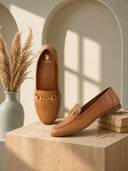 Tan color option, Currently selected