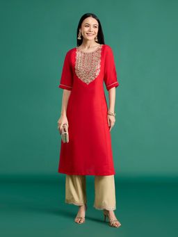Gajra Gang - Red Chanderi Embroidered Kurta with Pant Diwalicious