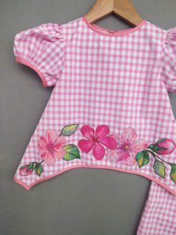 LABEL NEETI - Gingham Checks Co-Ord Set with Applique Embroidery (Set of 2)