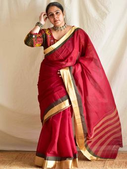 Sundarii - Roses - Maroon Saree with Unstitched Blouse