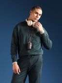 Green color option, Sold out, Currently selected