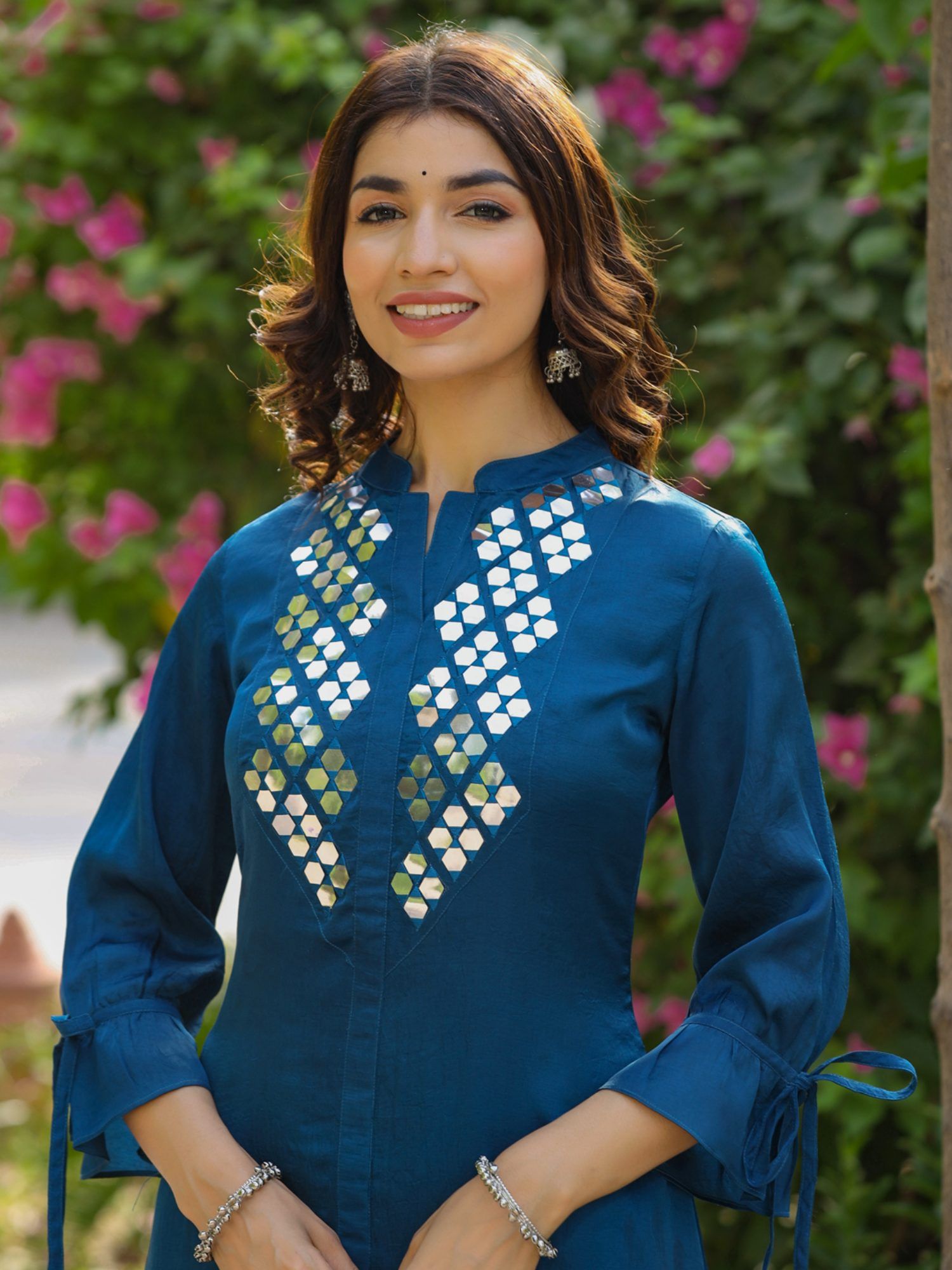 thumbnail image 2 of Indian Women Green Floral Printed Cotton Kurta Kurti Top Tunic Straight... 2 of 12