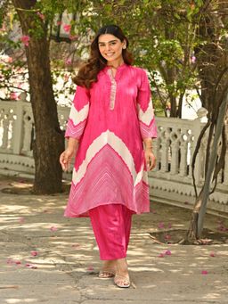 Mahee Jaipur - Pink Lehariya Muslin Kurta with Pant