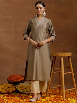 Gerua By Libas - Golden Brown Zardari Embroidered Straight Kurta