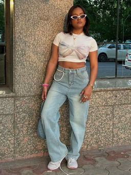 Outzidr - Blue Bow Embellished Denim Jeans