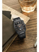 Black color option, Currently selected