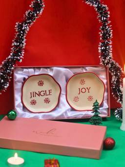 WEAVING HOMES - Joy & Jingle Handmade Dessert Plate In A Gift Box