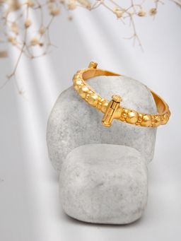 Neeta Boochra - 925 Sterling Silver 22K Gold Plated Bangle