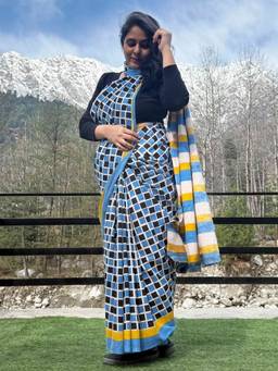 Sundarii - Aasmaani Dabu Cotton Blue Saree with Unstitched Blouse