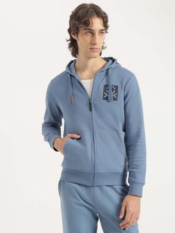 United Colors of Benetton - Men Blue Relaxed Fit Solid Logo Fleece Hoodie