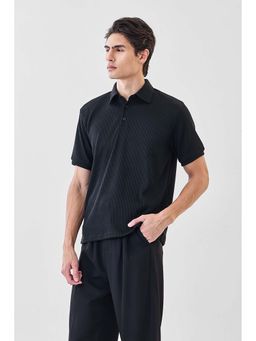 Snitch - Men Black Textured Half Sleeves Regular Polo T-shirt