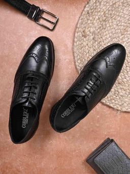 Cobblerz - Men Black Basket Weave Textured Oxfords