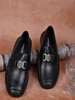 Cobblerz - Men Black Solid Loafers