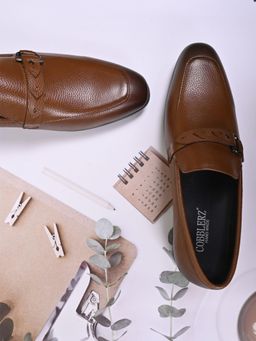 Cobblerz - Men Tan Textured Loafers
