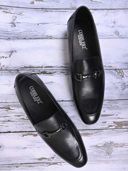 Cobblerz - Men Black Textured Loafers