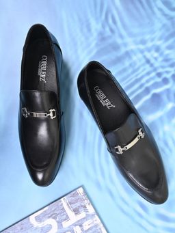 Cobblerz - Men Black Solid Loafers