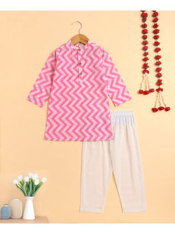 The Magic Wand - Pink Cambric Cotton Full Sleeves Zigzag Printed Kurta & Pyjama
