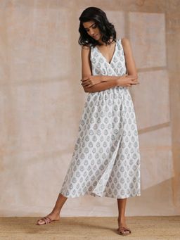 trueBrowns - Green Buta On White Block Print Cotton Sleeveless Wrap Dress