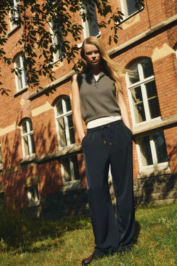 H&M - Women Blue Side-Striped Track Pants