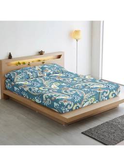 AURAVE - Blue Paisely Printed Cotton Blend King Fitted Bedsheet with 2 Pillow Covers