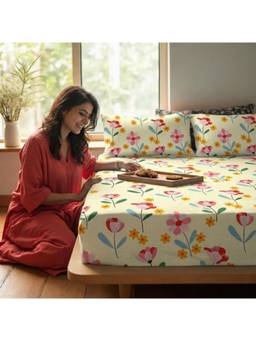 AURAVE - Multicolor Printed Cotton Blend King Fitted Bedsheet with 2 Pillow Covers
