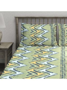 AURAVE - Green Printed Cotton Blend King Fitted Bedsheet with 2 Pillow Covers