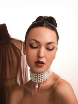 Anaash - White Victorian Pearl Choker