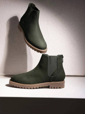 Buy Rare Rabbit Gum Pro Green Nubuck Chelsea Boots (UK 7) Online