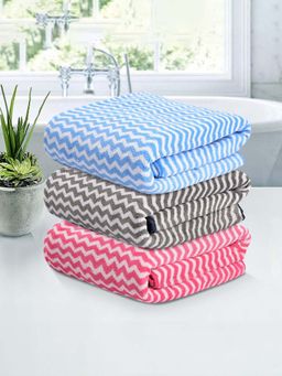 Kuber Industries - Multi-Color Zig Zag Microfiber Bath Towels (Pack of 3)