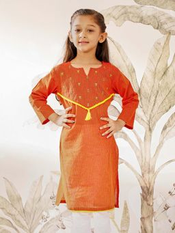 Vastramay - Girls Orange Cotton Kurta With Thread Embroidery