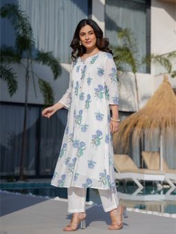 Autumnlane - White Cotton Round Neck Kurta with Pant (Set of 2)