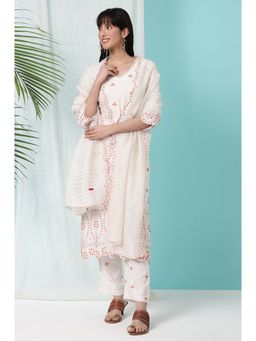 W - Rayon V-Neck Kurta With Pant and Dupatta (Set of 3)