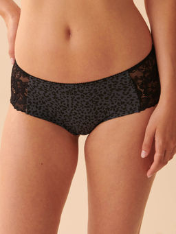 La Vie En Rose - Black Cotton and Scalloped Lace Detail Hiphugger Panty