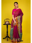 Maroon color option, Sold out, Currently selected