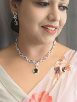 GRIIHAM - Premium Sayara Collection Elegant Rhodium White Gold Finish Cz Necklace Set