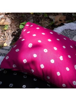 House of Ekam - Pink Bandhani Cushion Cover