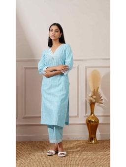 Ritivesh - Sea Blue Chicken Cotton Straight Kurta with Pant (Set of 2)