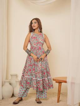 WineRed - Women Green Cotton Kurta and Palazzo