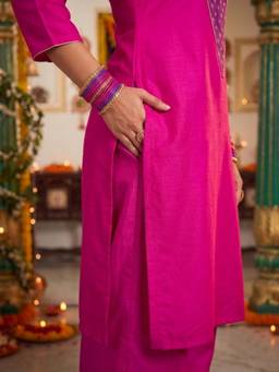 Ahalyaa - Women Pink Silk Blend Kurta and Palazzo