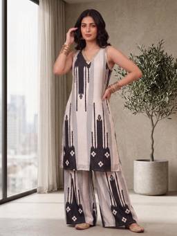 Ahalyaa - Women Off White Cotton Blend Kurta and Palazzo