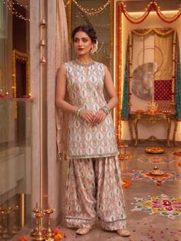 Ahalyaa - Women Off White Silk Blend Kurta and Salwar