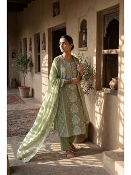 HERITAGE - Women Green Chanderi Kurta with Pant and Dupatta