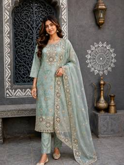 BERRYLICIOUS - Women Green Chanderi Kurta with Pant and Dupatta