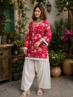 MYSHKA - Women Red Cotton Kurta and Salwar