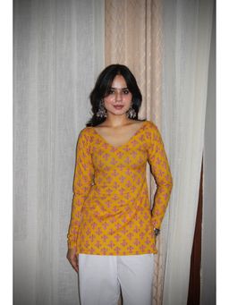 THE SAYURI - Hunar Deep Back Floral Printed Kurti