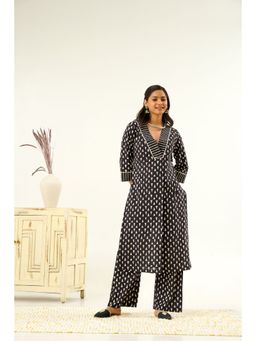 Indy Raaga - Unnati Geometric Printed Cotton Kurta with Pant (Set of 2)