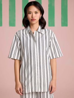 Muvazo - Monochrome Muse White Shirt