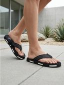 Black color option, Sold out, Currently selected