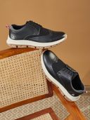 Black color option, Currently selected
